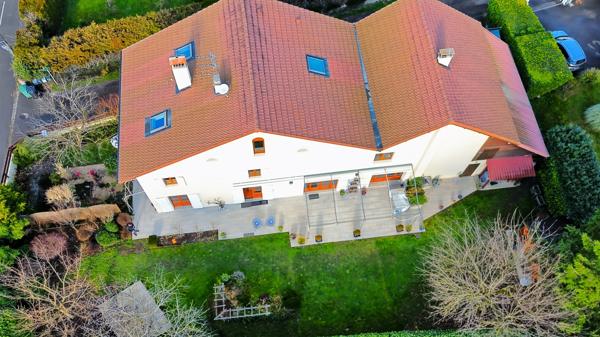 SUPERBE CORPS DE FERME RÉNOVÉ – CHARME, VOLUMES ET POTENTIEL