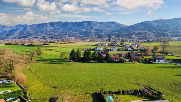 SUPERBE CORPS DE FERME RÉNOVÉ – CHARME, VOLUMES ET POTENTIEL