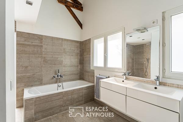 Ancien atelier transformé en loft avec Jardin