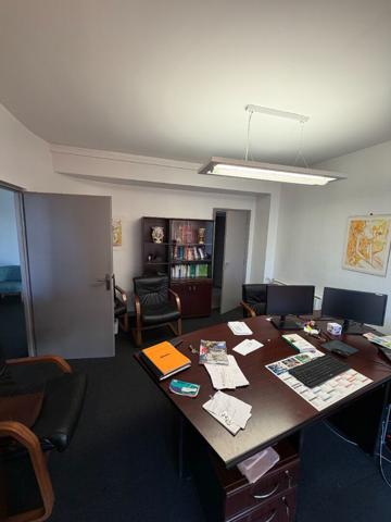 Bureaux à Louer proche de la mairie de Limoges - 90m² - LUMINEUX
