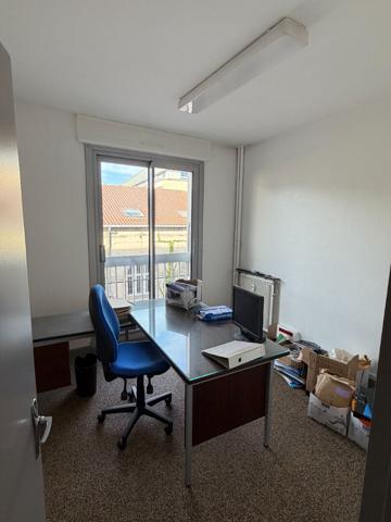 Bureaux à Louer proche de la mairie de Limoges - 90m² - LUMINEUX