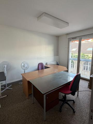 Bureaux à Louer proche de la mairie de Limoges - 90m² - LUMINEUX