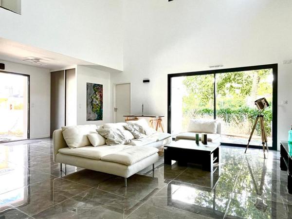 Maison Contemporaine au Ponts De Ce 6 pièce(s) 141 m2