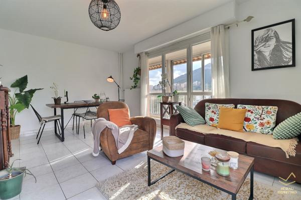 Marseille (13010) Marseille 10ième,dans une résidence au calmeT4 avec balcon et vue dégagée ...