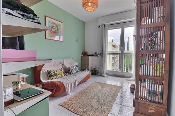 Marseille (13010) Marseille 10ième,dans une résidence au calmeT4 avec balcon et vue dégagée ...