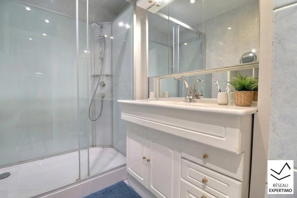 Marseille (13010) Marseille 10ième,dans une résidence au calmeT4 avec balcon et vue dégagée ...