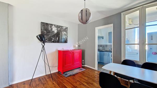 A LOUER APPARTEMENT MEUBLÉ TYPE 2 POITIERS PROCHE HYPER CENTRE GRAND RUE DANS IMMEUBLE CALME ET SECURISÉ