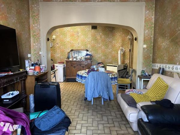 LA BASSEE MAISON DE VILLE AVEC GARAGE A RENOVER