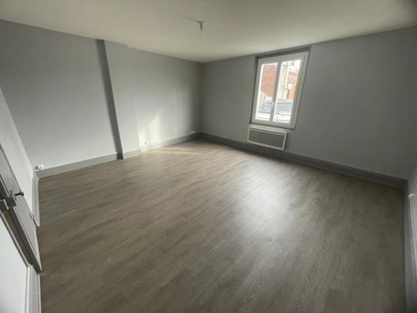 Location Appartement 3 pièces 65 m2 à Saint-Quentin