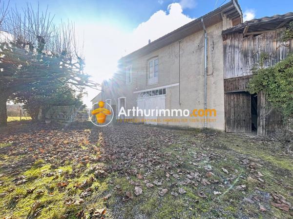 Vente Maison 8 pièces 300 m2 à Montcarra