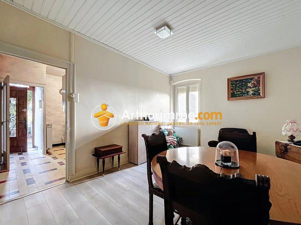 Vente Maison 8 pièces 300 m2 à Montcarra