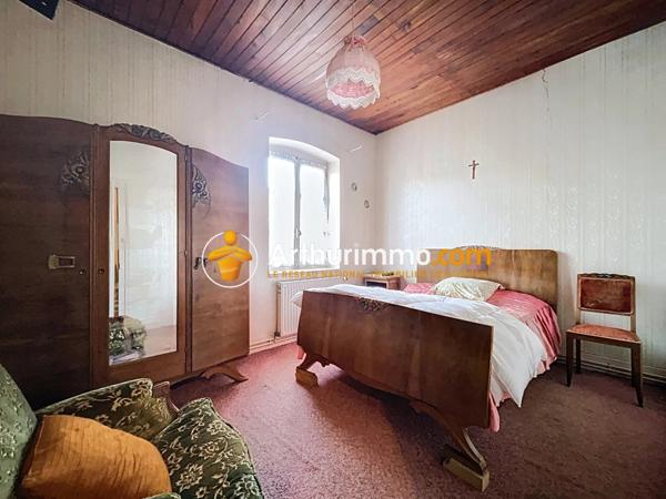 Vente Maison 8 pièces 300 m2 à Montcarra