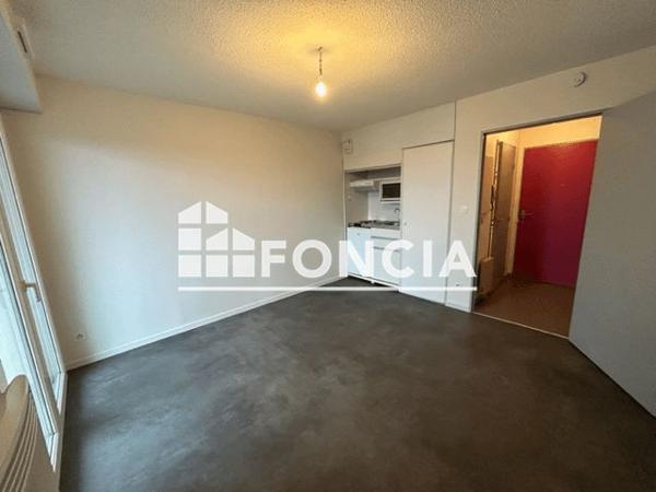 Location Studio 19.17 m² - 1 RUE DU GRAND FOC Saint Benoit 86280