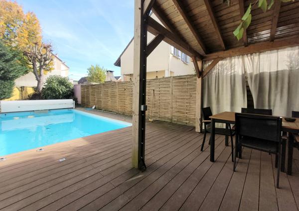 À vendre - Maison individuelle, 8 pièces située à Champigny-sur-Marne (94500)