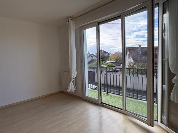 À vendre - Maison individuelle, 8 pièces située à Champigny-sur-Marne (94500)