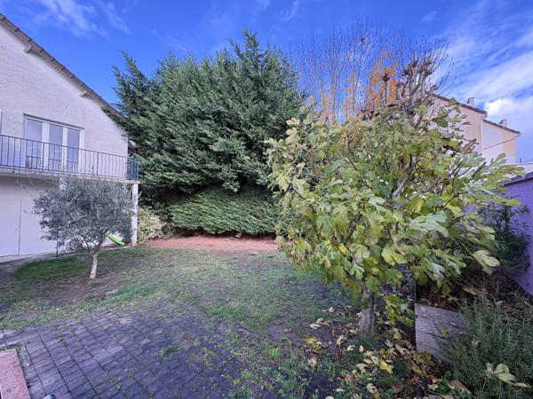 À vendre - Maison individuelle, 8 pièces située à Champigny-sur-Marne (94500)