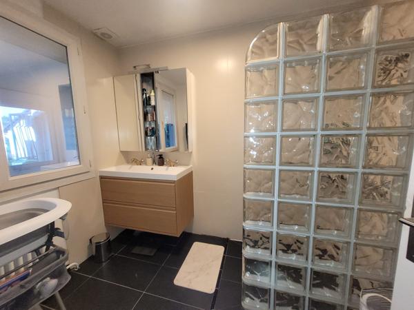 À vendre - Maison individuelle, 8 pièces située à Champigny-sur-Marne (94500)