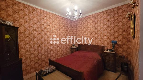 Maison
         9 pièces
        - 210 m² Bien prestige 449 000 € *