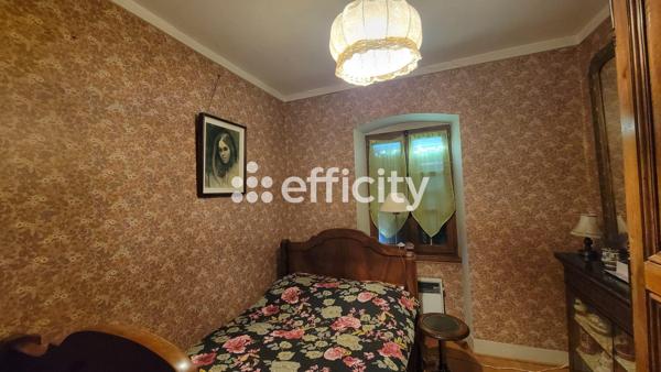Maison
         9 pièces
        - 210 m² Bien prestige 449 000 € *