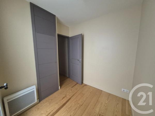 Appartement à vendre  2 pièces - 54,80 m 2   BAYONNE  - 64