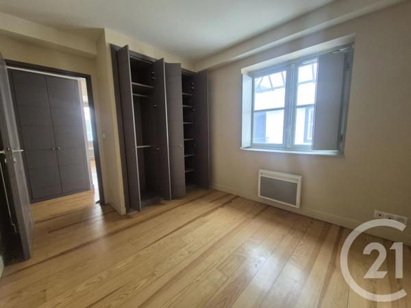 Appartement à vendre  2 pièces - 54,80 m 2   BAYONNE  - 64