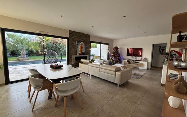 Maison à vendre    7 pièces •  Idron