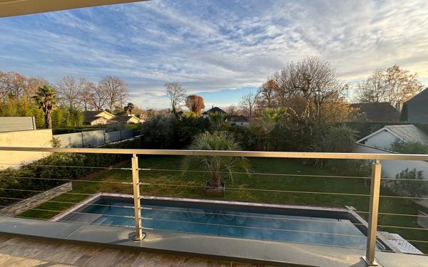 Maison à vendre    7 pièces •  Idron