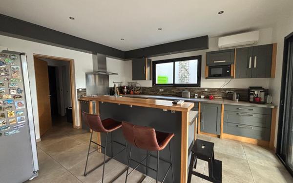 Maison à vendre    7 pièces •  Idron