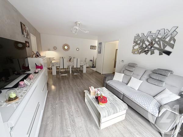 Appartement F4 à vendre  4 pièces - 81,20 m2 DAMMARTIN EN GOELE - 77