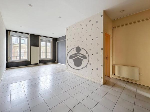 Location                                                      Appartement
                        
                     3 pièces                      57 m2                     à Saint-Quentin