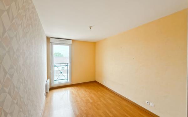 Appartement à vendre    3 pièces • 63,13 m2 Saint-Denis-de-l'Hôtel