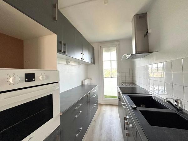 Appartement à louer 3 pièces 55.75m² Montbéliard (25200)