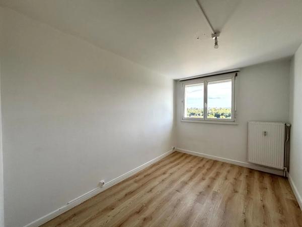 Appartement à louer 3 pièces 55.75m² Montbéliard (25200)