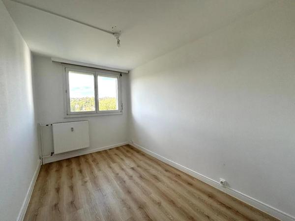 Appartement à louer 3 pièces 55.75m² Montbéliard (25200)