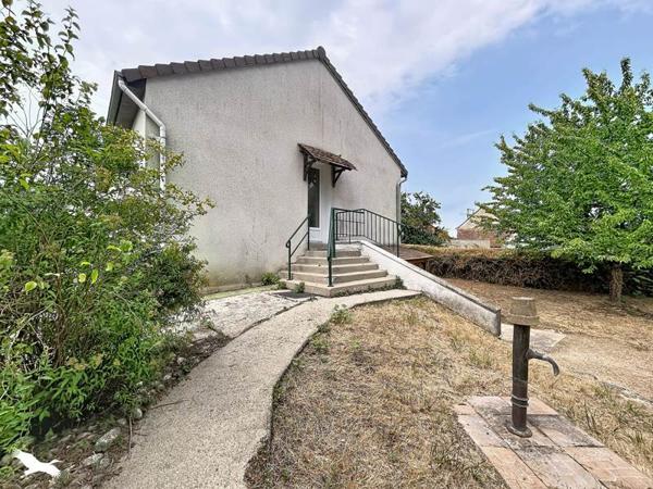 Maison à vendre 161 250 € Saint-Épain 3 p 61 m² DPE D