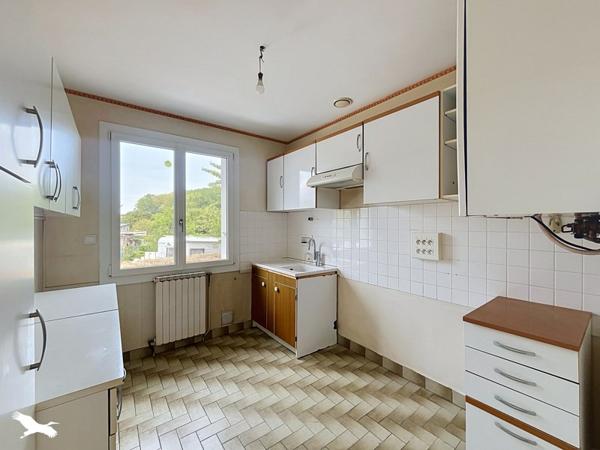 Maison à vendre 161 250 € Saint-Épain 3 p 61 m² DPE D