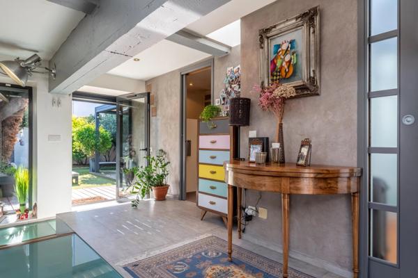 OULLINS CENTRE - Loft en duplex de 180 m² - 3 chambres - Jardin privatif de 70 m²