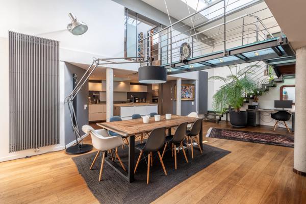 OULLINS CENTRE - Loft en duplex de 180 m² - 3 chambres - Jardin privatif de 70 m²