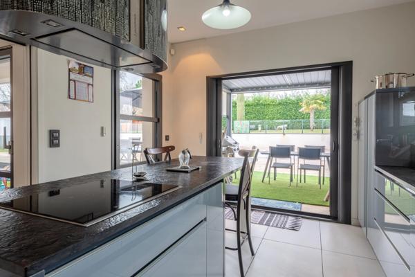 Saint-Cyr-au-Mont-d'Or - Maison contemporaine 245 m² - 4 chambres - Jardin 2000 m² - Piscine
