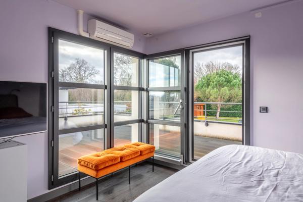 Saint-Cyr-au-Mont-d'Or - Maison contemporaine 245 m² - 4 chambres - Jardin 2000 m² - Piscine