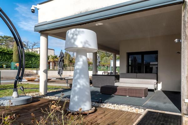 Saint-Cyr-au-Mont-d'Or - Maison contemporaine 245 m² - 4 chambres - Jardin 2000 m² - Piscine