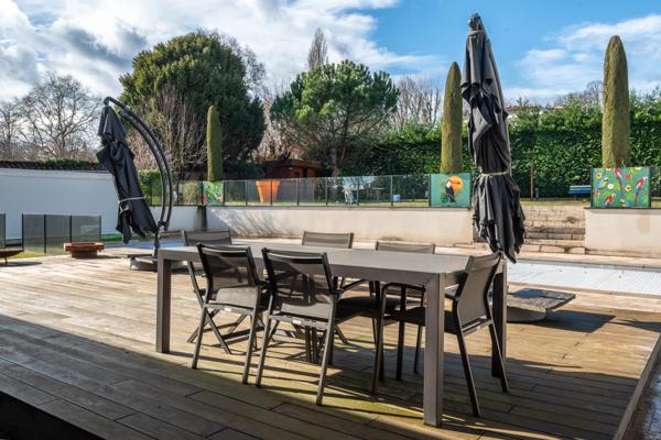 Saint-Cyr-au-Mont-d'Or - Maison contemporaine 245 m² - 4 chambres - Jardin 2000 m² - Piscine
