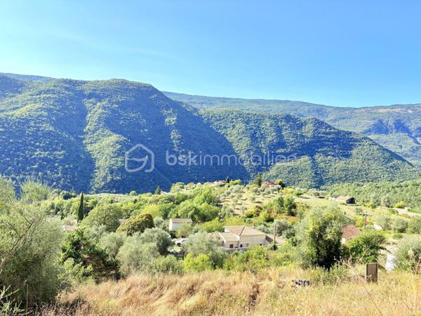 Terrain de 2 126 m²
