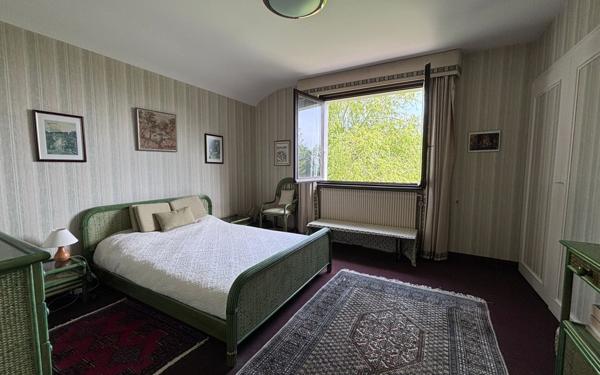 Maison à vendre    5 pièces • 207 m2 Gex