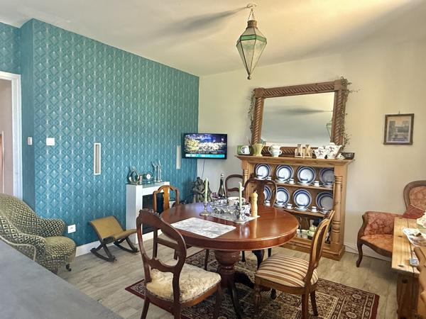 Maison de village en pierre avec terrasse, jardin et vue magnifique