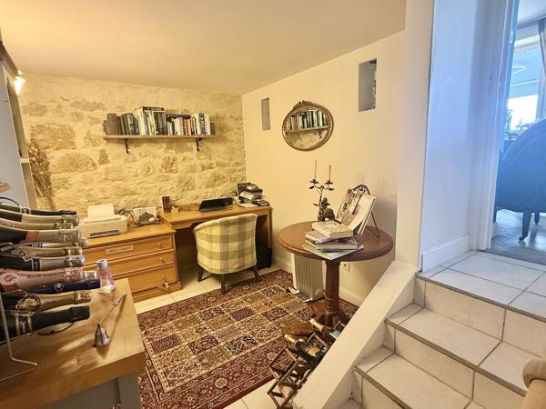 Maison de village en pierre avec terrasse, jardin et vue magnifique
