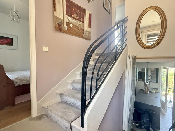 Maison de village en pierre avec terrasse, jardin et vue magnifique