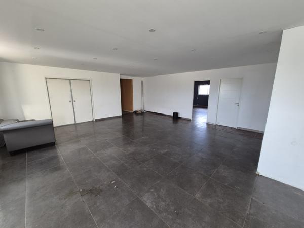 Rivesaltes (66600) LOCAL PROFESSIONNEL – 130 m² – ZONE LES SOLADES – RIVESALTES