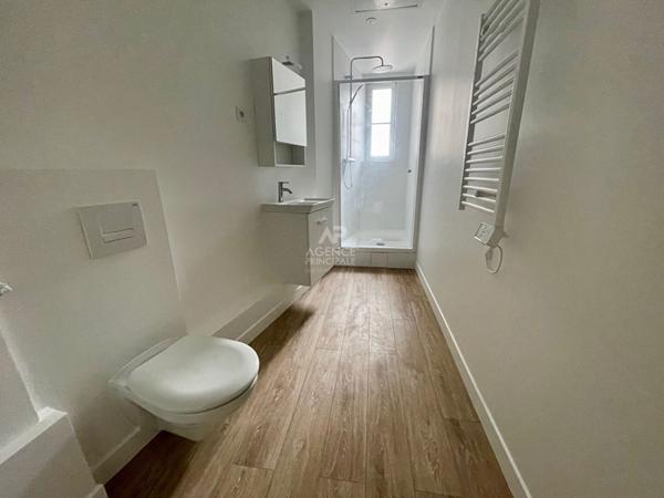 HYPER CENTRE POISSY, charmant appartement 2 pièce(s) 63.95 m2 €275 000 ** - Référence 8954