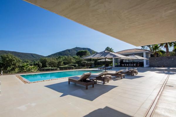 Vente villa 10 pièces 83120 - Plan de la Tour